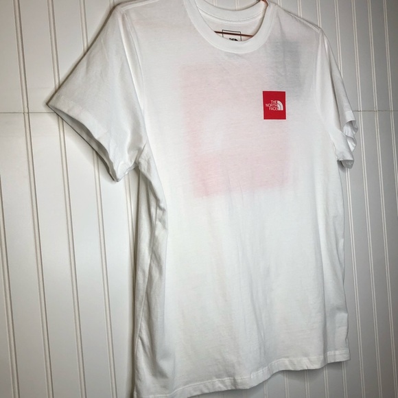 The North Face Women’s Crewneck Shirt White NWT - Picture 7 of 7